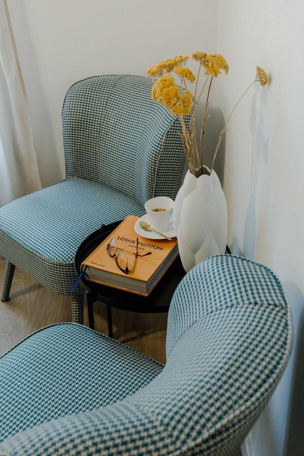 Inn By The River โอมิช ภายนอก รูปภาพ
